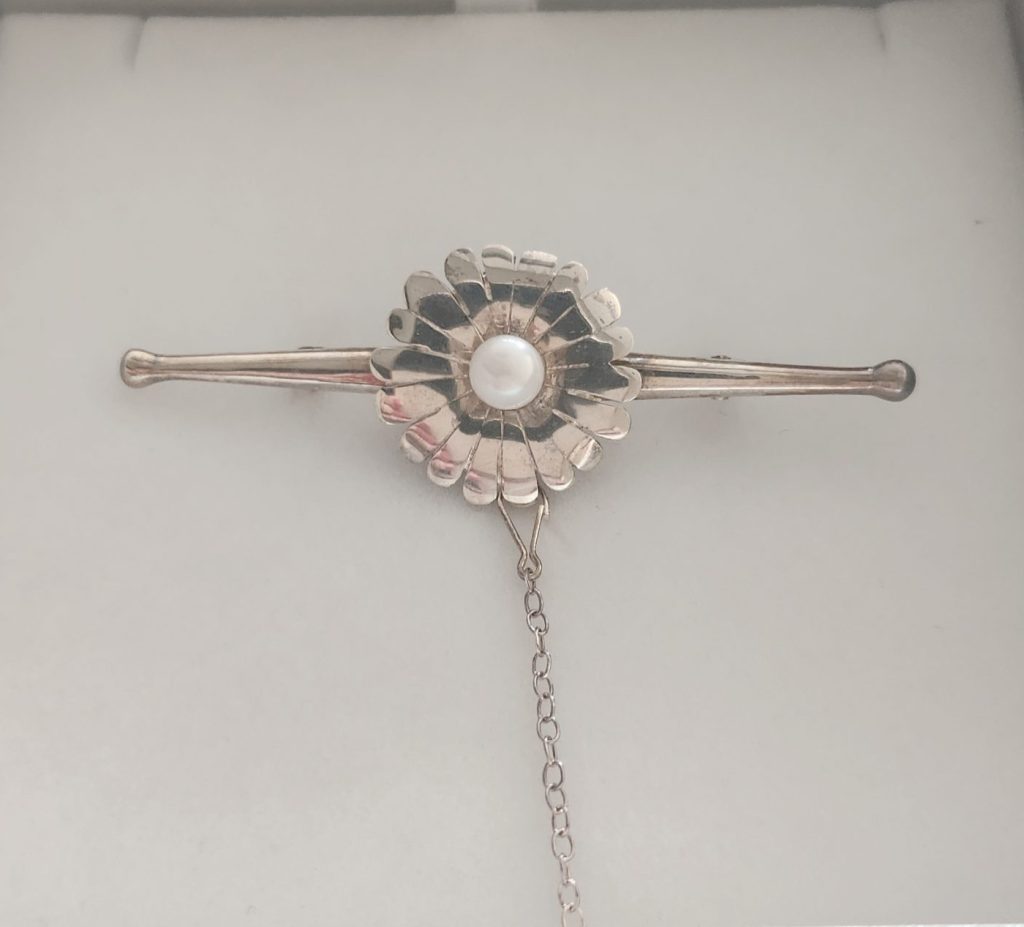 St Margarets Chapel Guild brooch for members
